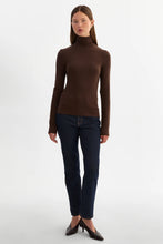LA MARQUE SADIE TURTLENECK