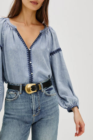 TOSHI BLOUSE IN MEDIUM CLOUD WASH BY RAILS FALL 25