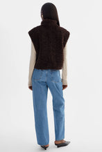LA MARQUE DUA REVERSIBLE SHERPA VEST