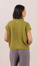 CHARLI LEIGH SLEEVELESS ZIP CARDIGAN