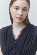 SUNCOO LAST SLEEVELESS LACE BLOUSE