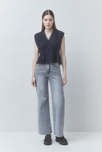 SUNCOO LAST SLEEVELESS LACE BLOUSE