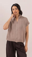CHARLI LEIGH SLEEVELESS ZIP CARDIGAN
