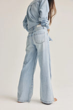 PISTOLA JADYN LOW SLUNG PALAZZO JEAN