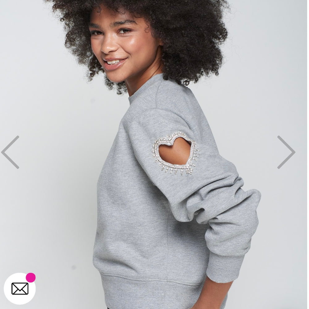 GREY SWEATSHIRT WITH OPEN HEART BY VILAGALLO FALL 25