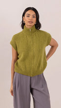 CHARLI LEIGH SLEEVELESS ZIP CARDIGAN