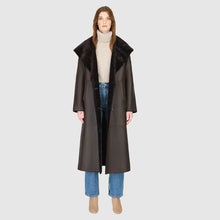 HISO  MELONI CHOCOLATE SHEARLING COAT