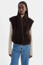 LA MARQUE DUA REVERSIBLE SHERPA VEST