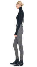 NORMA KAMALI SLIM FIT LONG SLEEVE TURTLE TOP SHORT