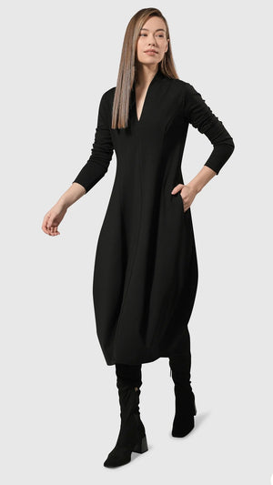 ESSENTIAL POCKETS COCOON DRESS, BLACK BY ALEMBIKA FALL 23 HOLIDAY
