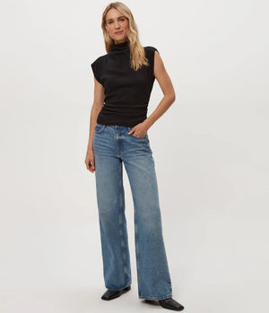 AMARA POWER SHOULDER TEE FALL 25
