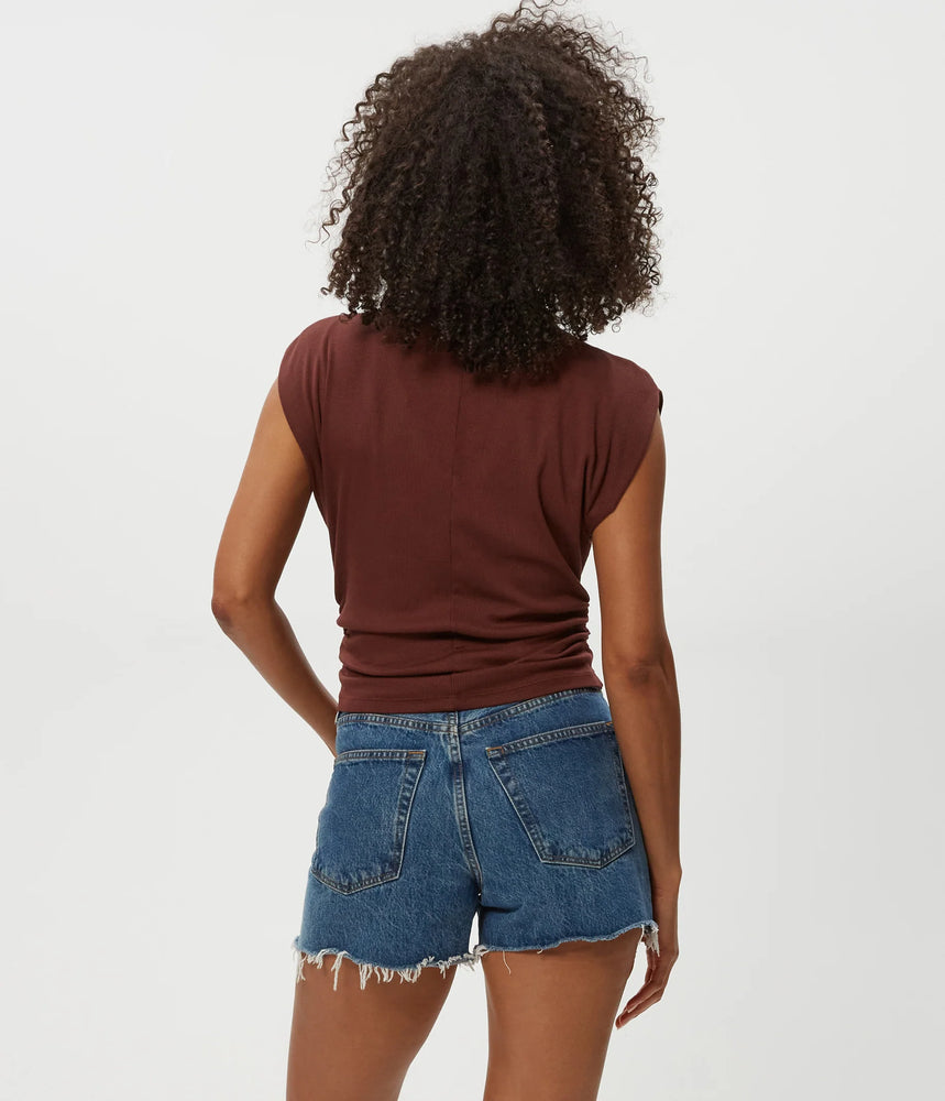 AMARA POWER SHOULDER TEE FALL 25
