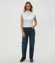 AMARA POWER SHOULDER TEE FALL 25