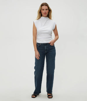 AMARA POWER SHOULDER TEE FALL 25