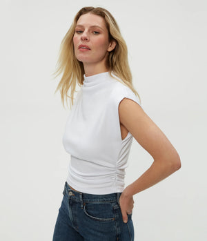 AMARA POWER SHOULDER TEE FALL 25