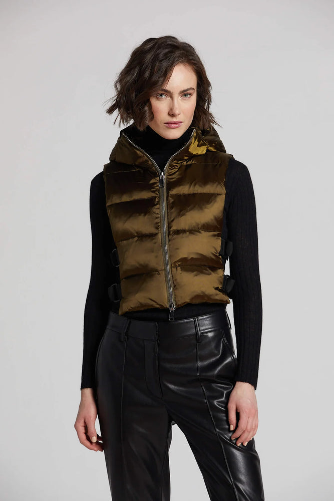 
            
                Load image into Gallery viewer, LOLA QUILTED VEST FALL 23 HOLIDAY
            
        