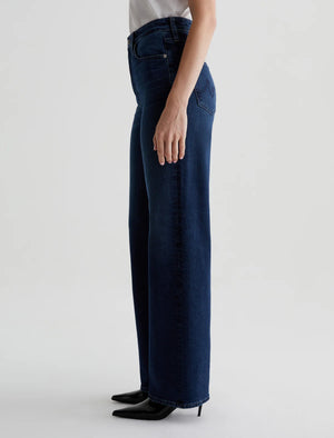 KORA JEANS BY AG

HIGH-RISE WIDE LEG FALL 24 HOLIDAY