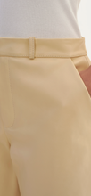 LAMARQUE LOTTA LEATHER BERMUDA SHORTS