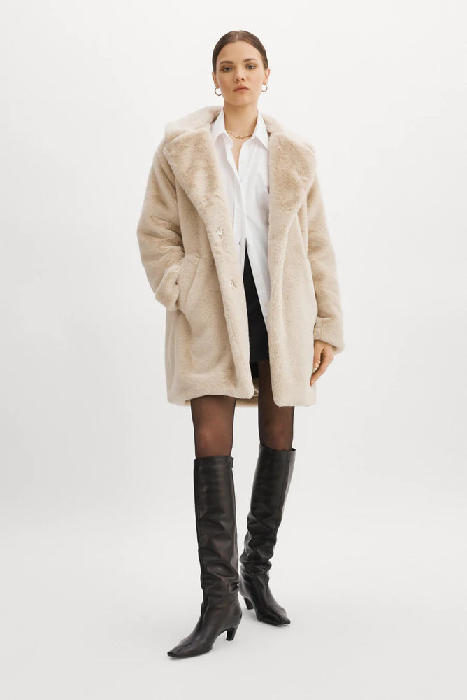 LINNEA COAT IN IVORY BY LAMARQUE FALL 23 HOLIDAY