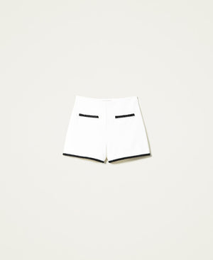 
            
                Load image into Gallery viewer, TWIN SET HIGH WAIST SHORTS WITH HAND MADE EMBROIDERY SPRING 23
            
        