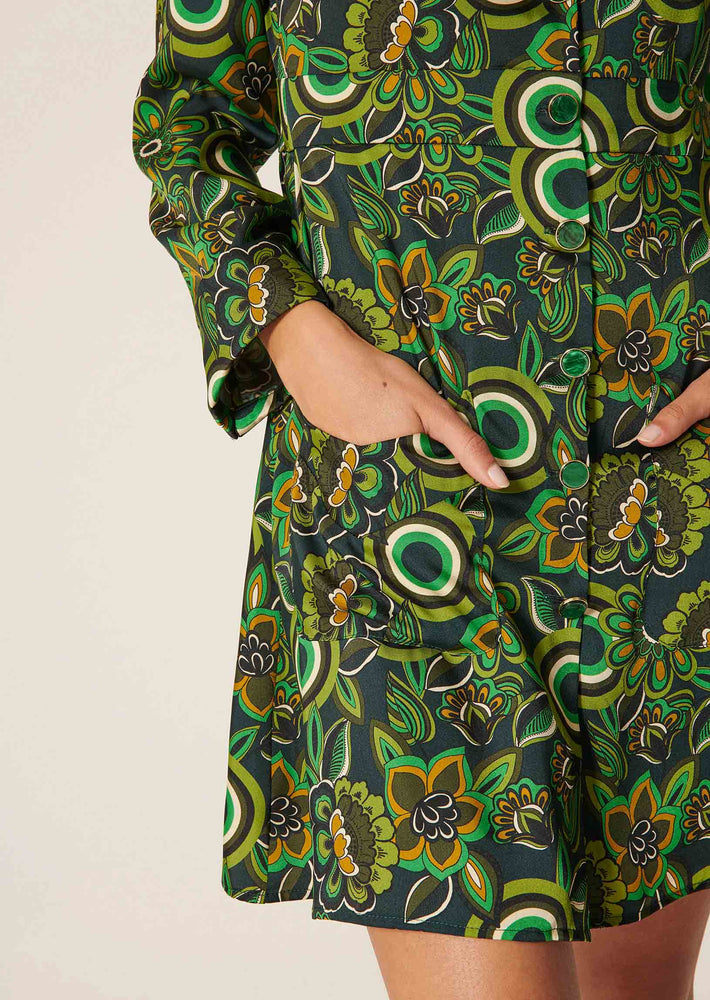 
            
                Load image into Gallery viewer, RUSLANA DRESS BY TARA JARMON FALL 23
            
        